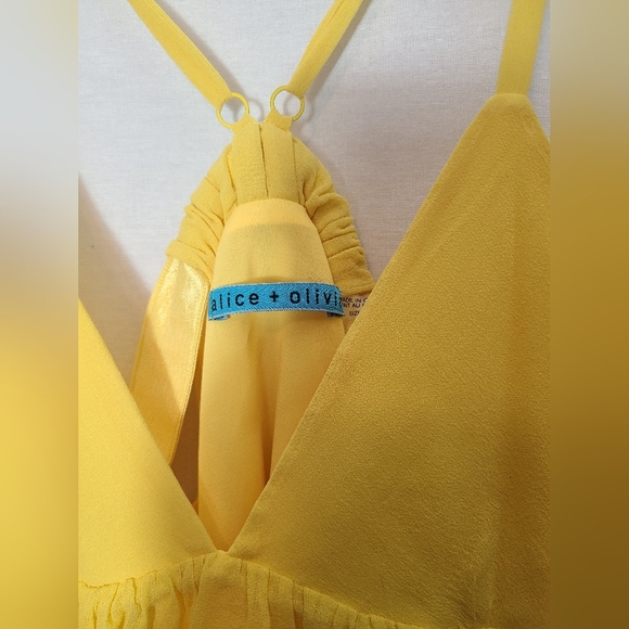 Alice + Olivia Silk baby doll top- Size Medium - Picture 3 of 4